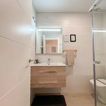 Modern & Family Flat Carihuela 3 Bdr アパート *