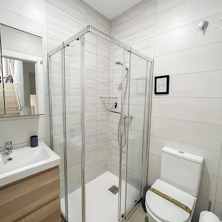 Modern & Family Flat Carihuela 3 Bdr Apartment